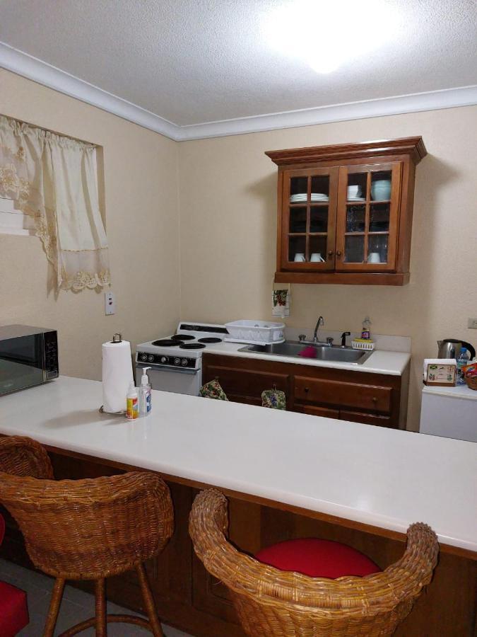 Cozy Villa Escape Runaway Bay Extérieur photo