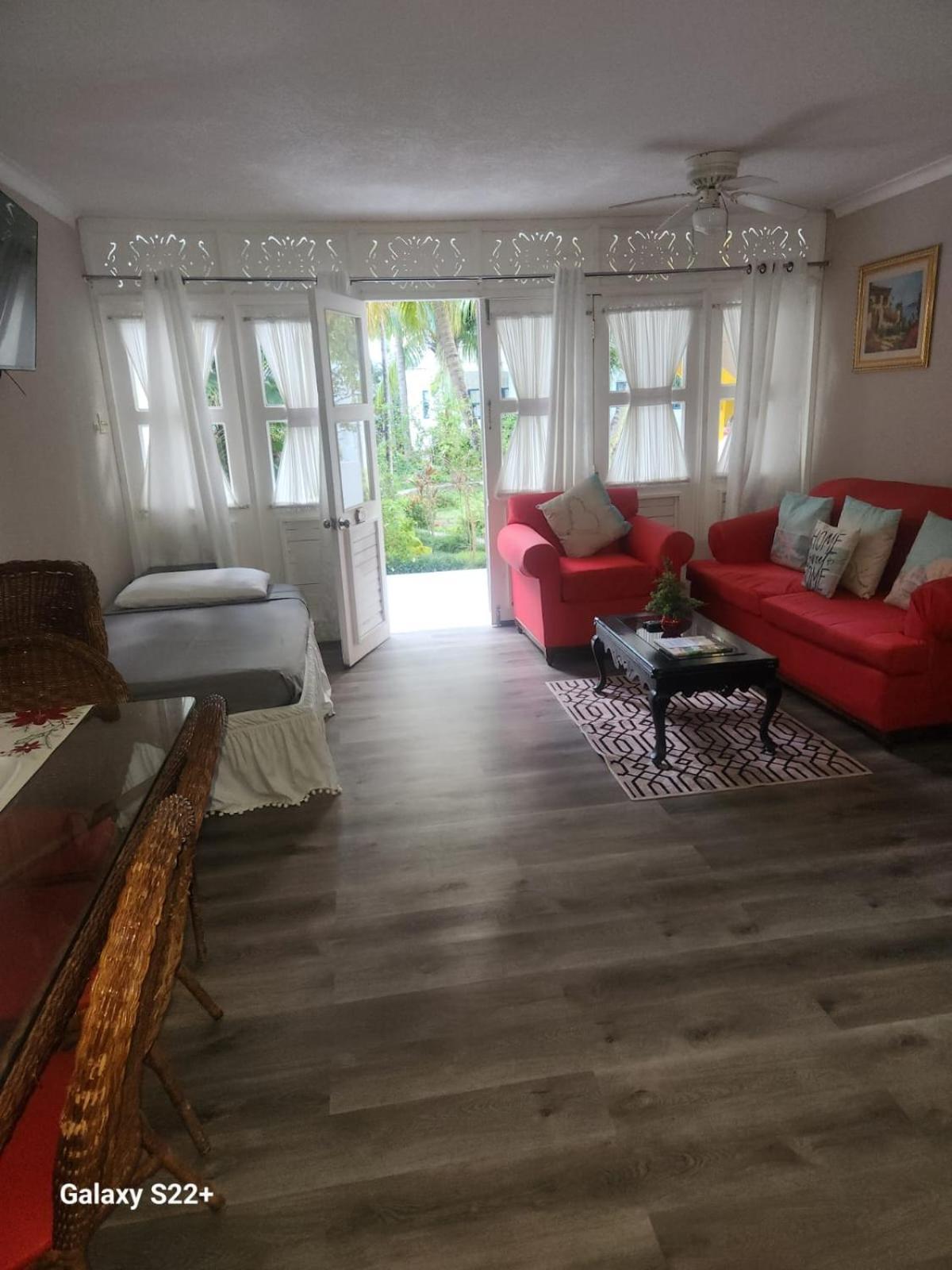 Cozy Villa Escape Runaway Bay Extérieur photo
